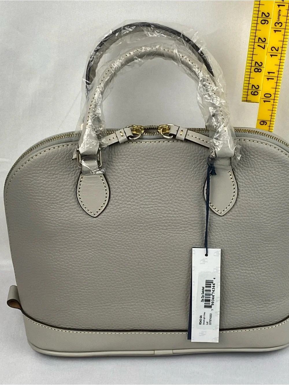 Dooney & Bourke Dove NWT Pebbled Grain Zip Zip Dome Satchel Light Grey Key Hook